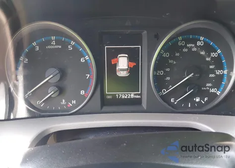 2018 Toyota Rav4 Xle from USA, damaged, VIN 2T3WFREV3JW440082